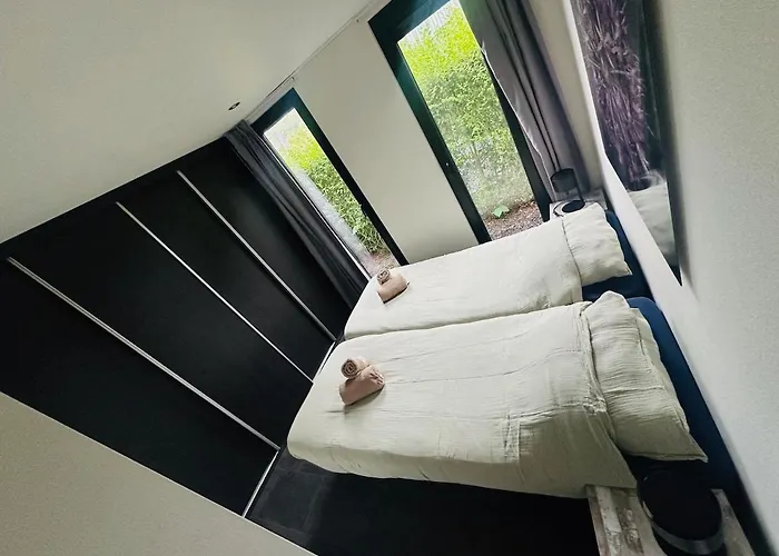 Stylish In Nature Near Amsterdam * 哈尔夫韦赫