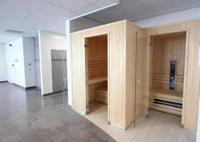 Stylish In Nature Near Amsterdam * 哈尔夫韦赫